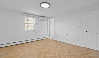 477 Hope Furnace Rd, Coventry, RI 02831