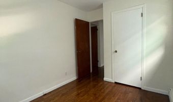 696 AVENUE E Floor 1, Bayonne, NJ 07002