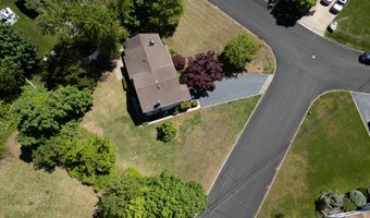 540 Sherman Ave, Belford, NJ 07718