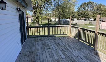 1220 Tyler St, Aurora, MO 65605