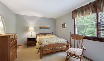 450 Eldridge Rd, Aurora, OH 44202