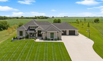 3047 SE Deer Run, Dyersville, IA 52040