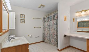 8210 GROVE Ave, Wisconsin Rapids, WI 54494