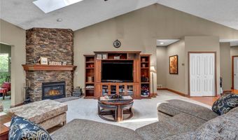 880 Shadow Creek Trl, Amherst, OH 44001