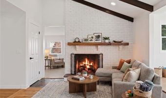 25 Stoneham St, Cranston, RI 02920
