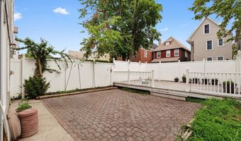 27 E 34TH St, Bayonne, NJ 07002