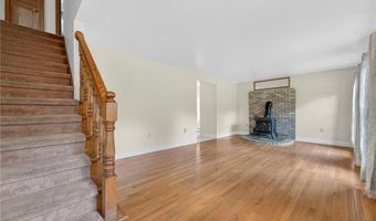 1 Gilman Rd, Hopkinton, RI 02832