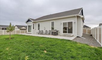 2200 ARROWLEAF Dr, Cheyenne, WY 82007