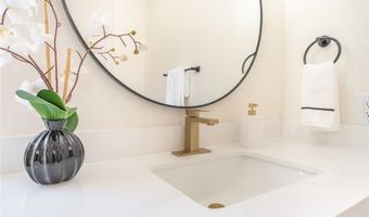 10410 Nostalgia Cir, Las Vegas, NV 89135