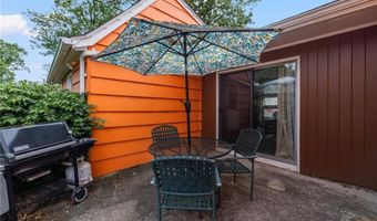 2 N Spruce St, East Providence, RI 02914
