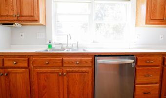 671 Essex St, Bangor, ME 04401