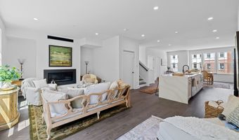 2550 FARMSTEAD Dr, Rockville, MD 20850