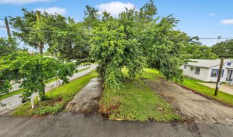 306 Union St, Bay St. Louis, MS 39520