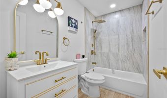 1055 KENSINGTON PARK Dr 205, Altamonte Springs, FL 32714