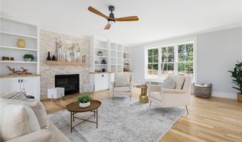 35 Beech Crest Rd, East Greenwich, RI 02818