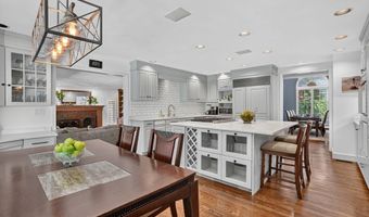 3 Newman Hill Dr, Andover, MA 01810