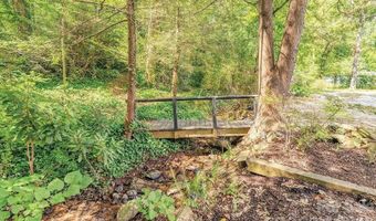 47 Bell Rd, Asheville, NC 28805