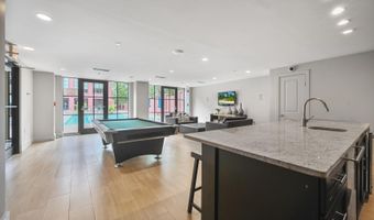 1615 N QUEEN St M303, Arlington, VA 22209