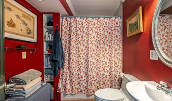 19 Hollenbeck Rd, Cornwall, CT 06031