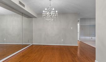 1101 S ARLINGTON RIDGE Rd 214, Arlington, VA 22202