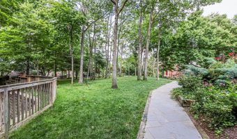 4659 LAMBERT Dr, Alexandria, VA 22311