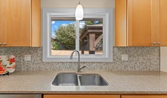11825 SW BAKER St, Beaverton, OR 97008