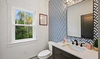 365 Walden Parke Way, Bangor, ME 04401