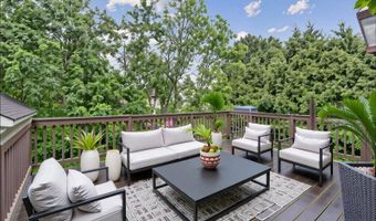 71 Main St, Bayonne, NJ 07035