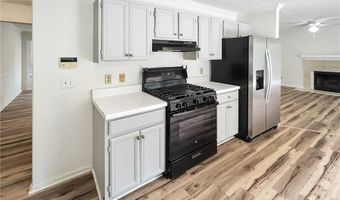 2945 Georgian Manor Dr, Alpharetta, GA 30022