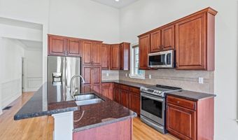 11 Pondside Ln 11, Bolton, MA 01740