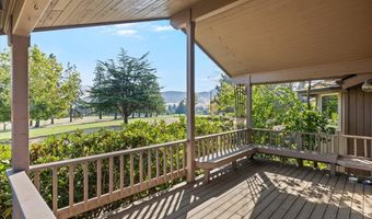 912 Cypress Point Loop, Ashland, OR 97520