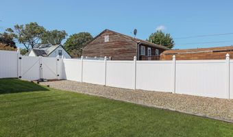 28 Birch St, Beachwood, NJ 08722