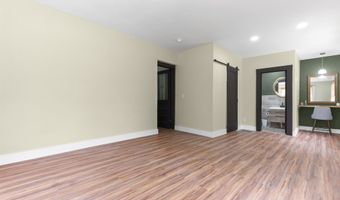 587 Robert Henry St, Macon, GA 31206