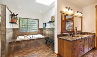550 Crowson Rd, Ashland, OR 97520