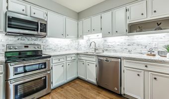 1040 Greenhills Dr, Ann Arbor, MI 48105