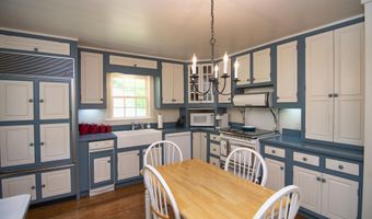 90 Taylor Ln, Alderson, WV 24910