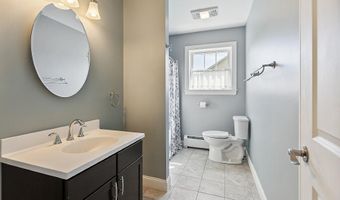 9 Fieldstone Dr, Augusta, ME 04330