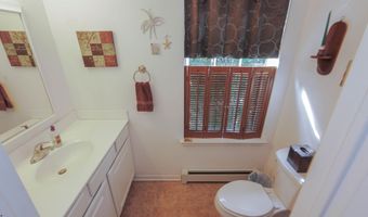 15 W Bolton Ave, Absecon, NJ 08201