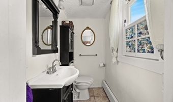 232 County Rd, Bourne, MA 02532