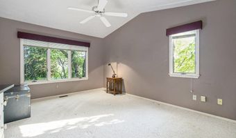 572 Trego Cir, Ann Arbor, MI 48103