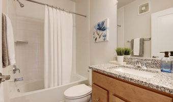 43792 MIDDLEWAY Ter, Ashburn, VA 20147