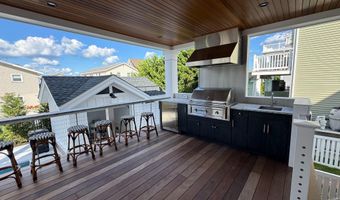 281 7TH St, Avalon, NJ 08202