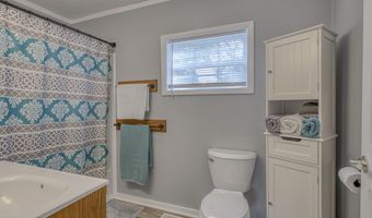 335 E 9th St, Baxter Springs, KS 66713