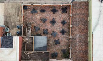 11 Benton Ave E, Albia, IA 52531