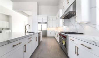 10904 Vista Altura Ave, Las Vegas, NV 89135