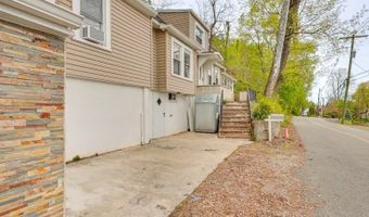 86 Pine Brook Rd, Bayonne, NJ 07035