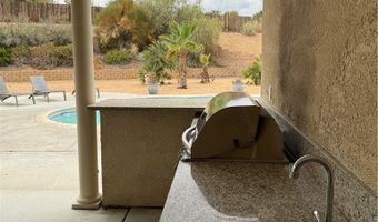 13572 Kurena Rd, Apple Valley, CA 92308