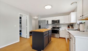 1810 Salina Dr, Avon, IN 46123