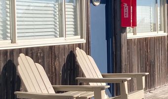 2136 Montauk Hwy 202, Amagansett, NY 11930