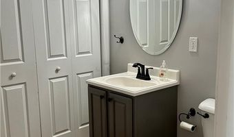 149 Cheshire Dr, Cranston, RI 02921